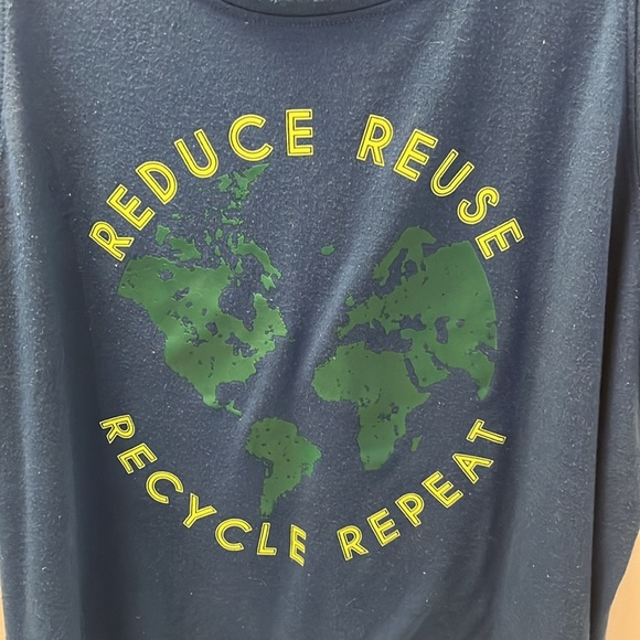 XL athletic shirt - Picture 2 of 4